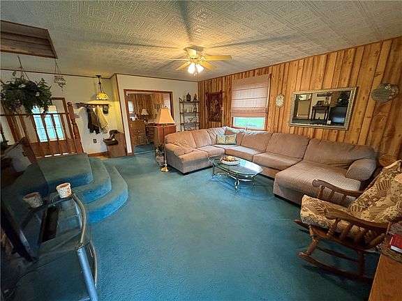 3rd image of 488 Brown Rd