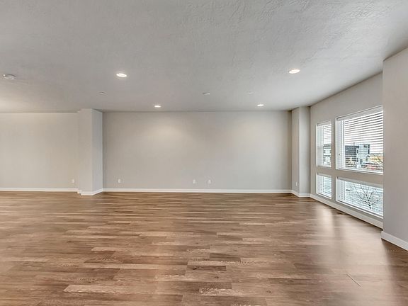 5th image of 1132 W Clark Ln