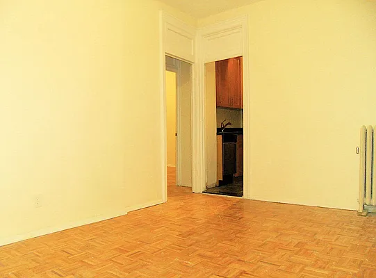 Rented by City Connections Realty | media 15