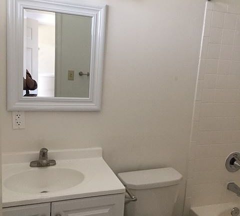 5th image of 1214 Bell St APT 7