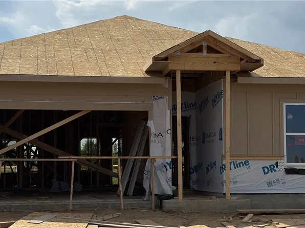5528 Harriet St, Bryan, TX 77807
