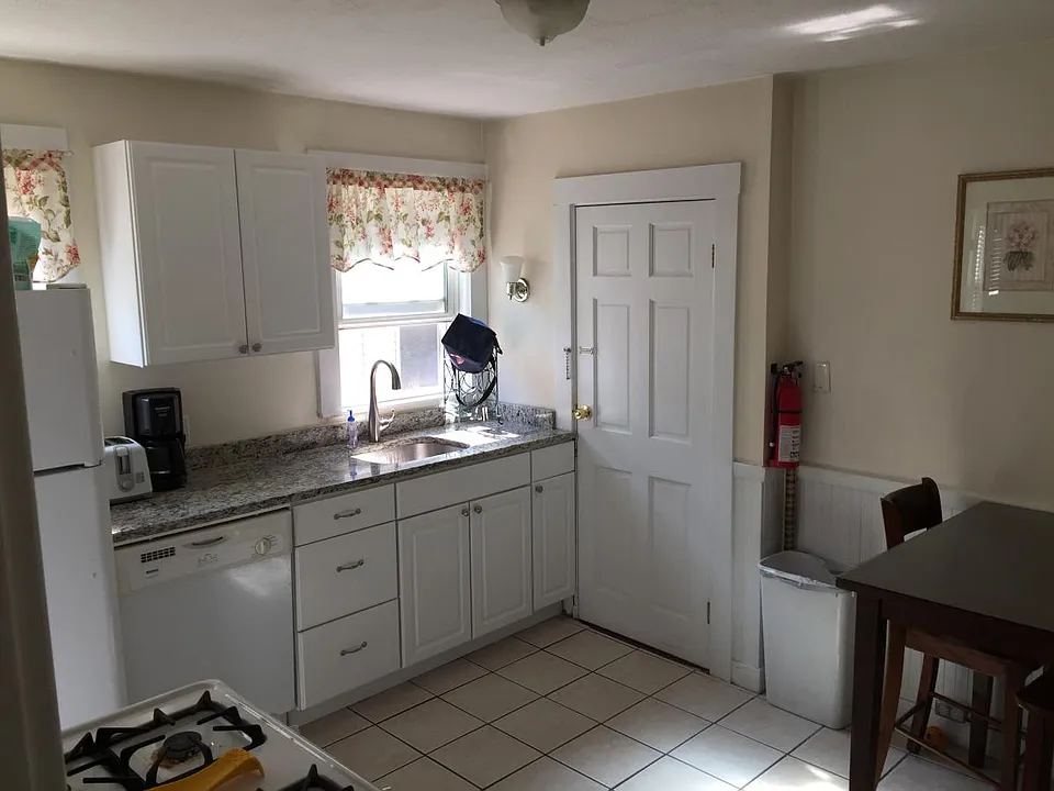177 Boston Ave #2