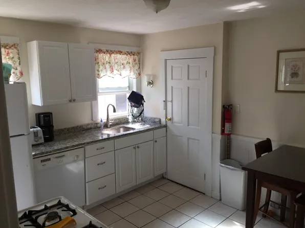 177 Boston Ave #2, Somerville, MA 02144