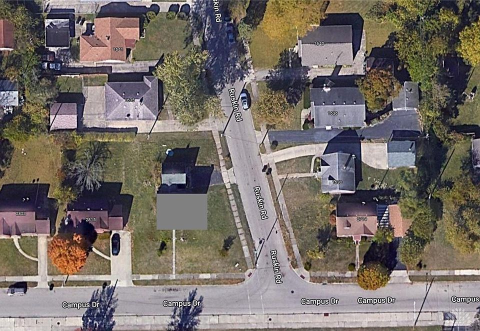 2nd image of 2801 Campus Dr