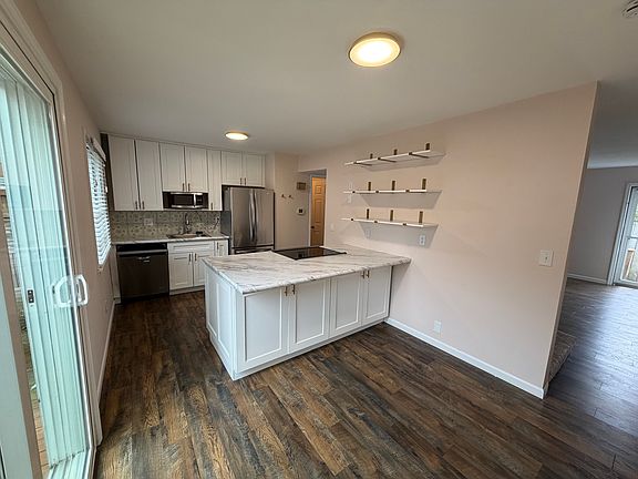 4th image of 2095 S Kent Des Moines Rd #3