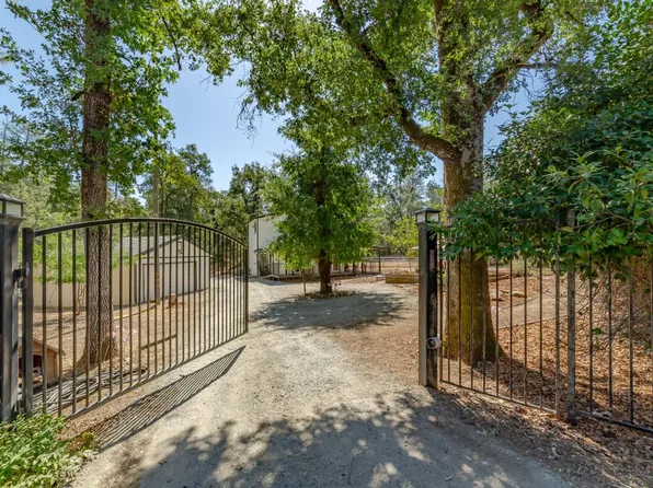 5505 Rainier Dr, Garden Valley, CA 95633