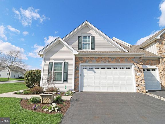 3rd image of 1630 Dogwood Dr