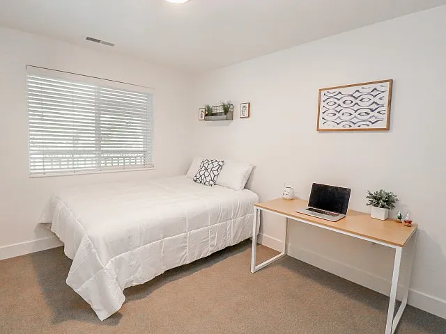 Fleur De Lis Apartments — Photo 11