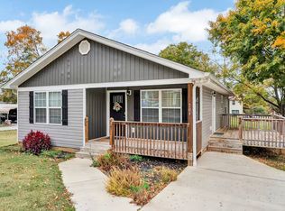 204 Gliden St, Athens, TN 37303