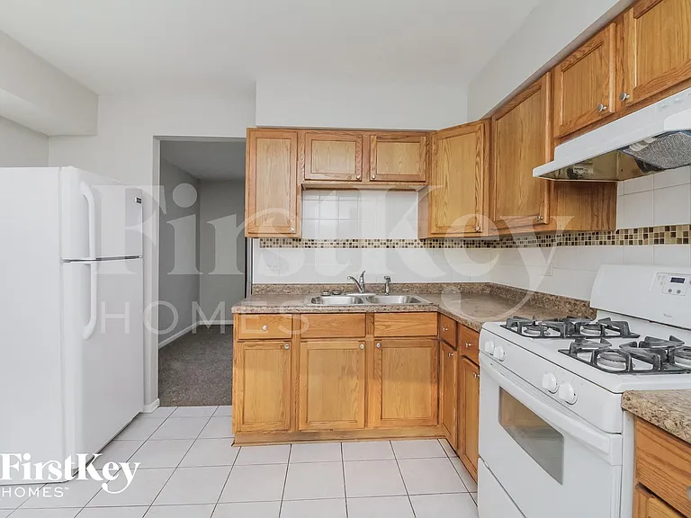 1253 W 187th St — Photo 6