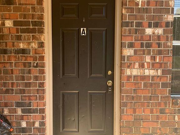 2nd image of 1201 Lake Dr #A