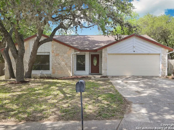 9227 RIDGE GROVE ST, San Antonio, TX 78250