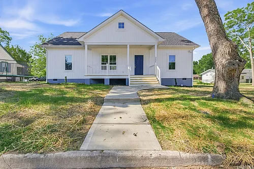 2206 Grant St Photo 1