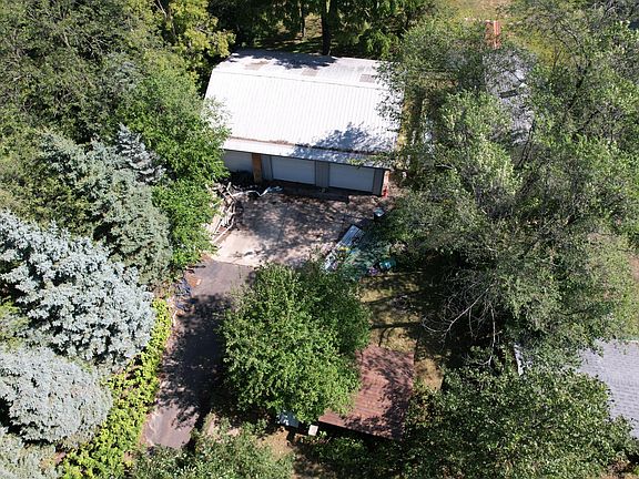 2nd image of 2466 Dale St N