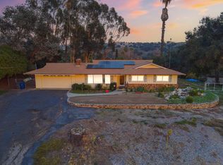 154 N Ridge Dr, Fallbrook, CA 92028