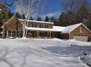 164 Locust Hill Rd, Goffstown, NH 03045
