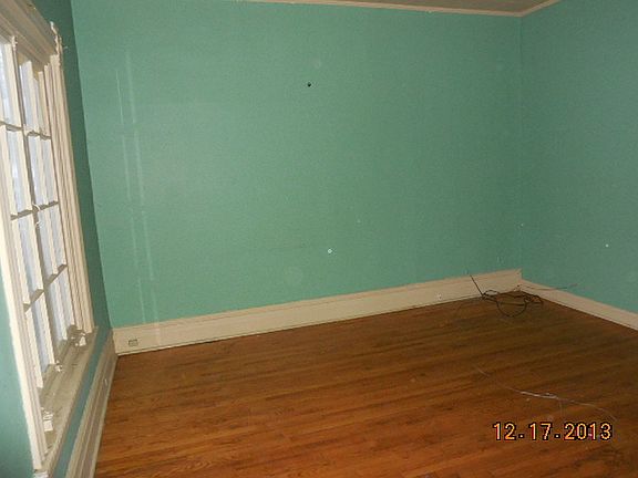 4th image of 614 N 8th Ave