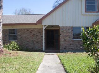2701 Huckleberry Ln, Pasadena, TX 77502