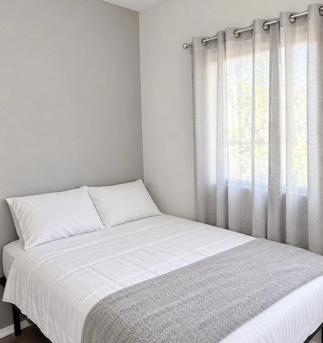 3 bed, 2.0 bath, 1834 sqft, $979 — Photo 4