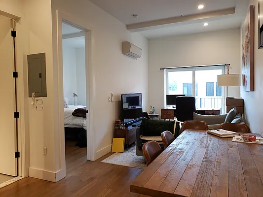 Rented by Signature Property Realty | media 19