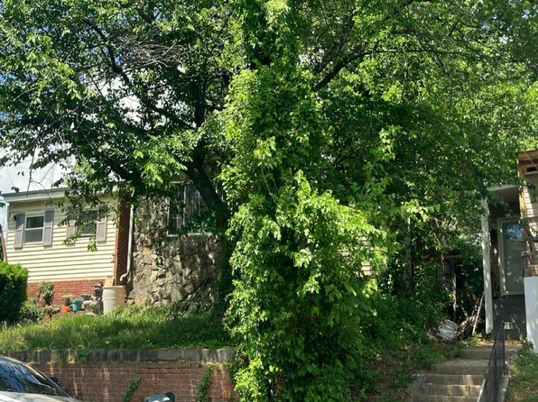 707 Glacier Ave, Capitol Heights, MD 20743