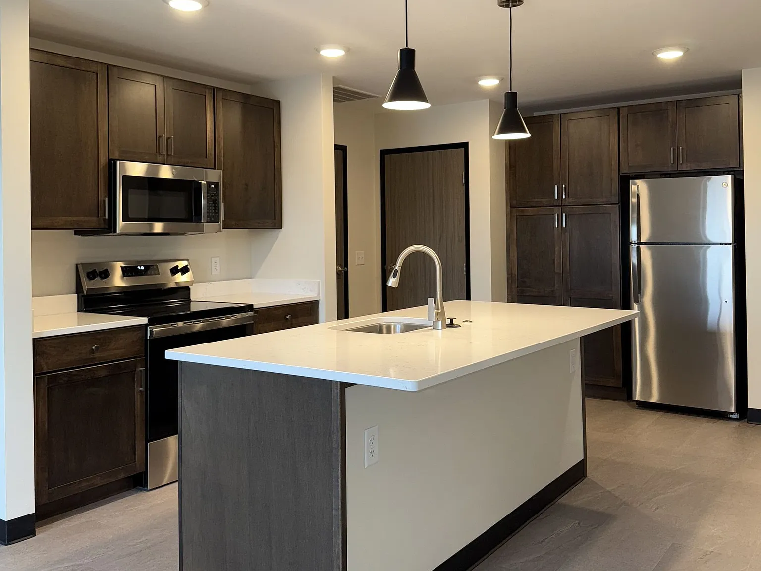 275 Lofts at Kingston Yard — Photo 1