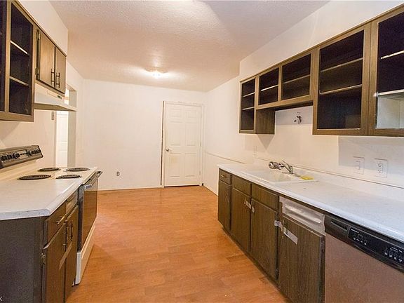 4th image of 9273 Sussex Dr #9273