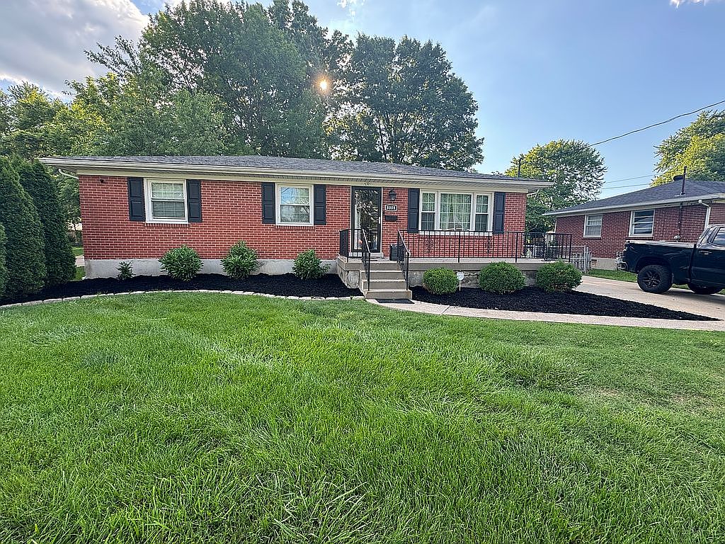 8008 Jonquil Dr, Louisville, KY 40258 Zillow