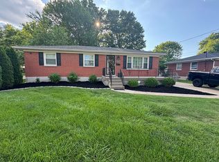 8008 Jonquil Dr, Louisville, KY 40258