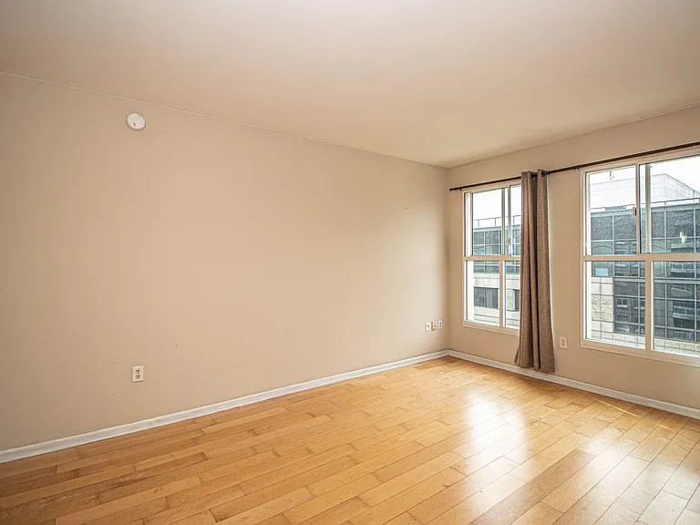 140 S Van Ness Ave #743 — Photo 3