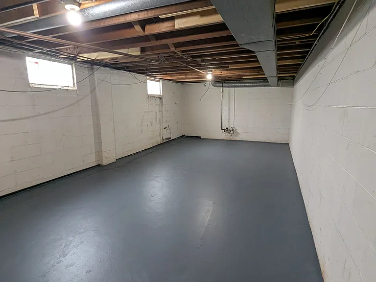 946 N Hamilton Ave — Photo 8