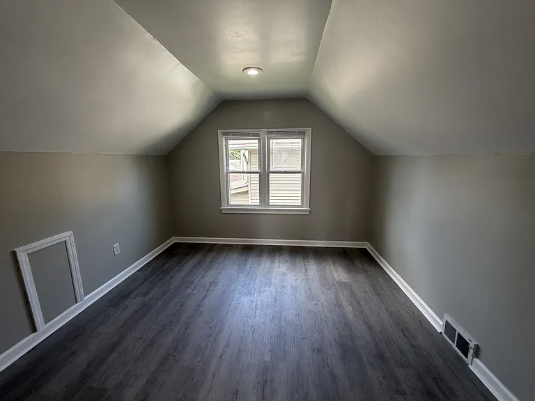 1209 S Armstrong St — Photo 9