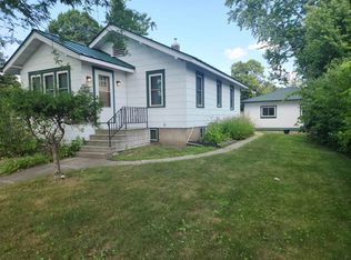 390 N Main St, Scandinavia, WI 54977