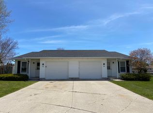 834 Nicholas Ct #834, Manitowoc, WI 54220