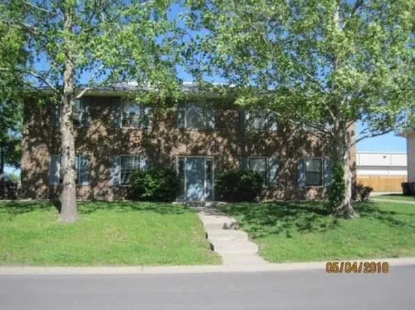 1800 SW 8th St, Blue Springs, MO 64015