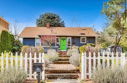 2425 105th Ave NE Photo 1