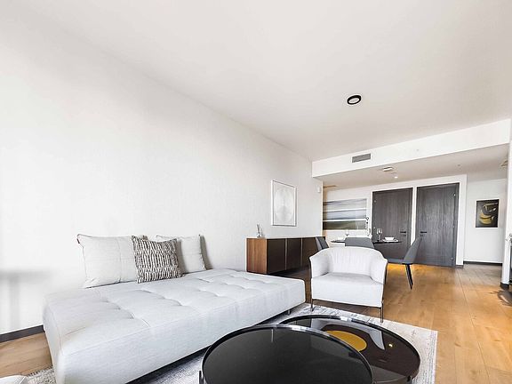2nd image of 401 Biscayne Blvd #Id1232166p