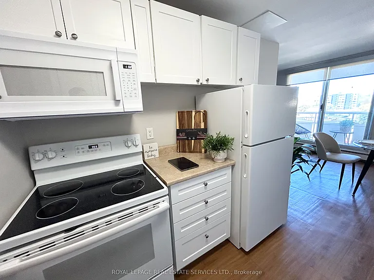 10 Overlea Dr #609 — Photo 6
