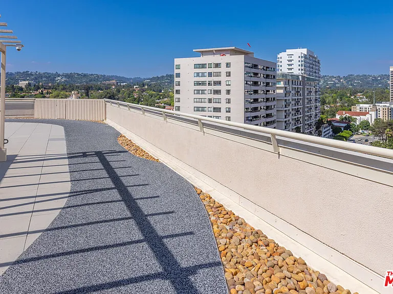 10590 Wilshire Blvd #704 — Photo 24