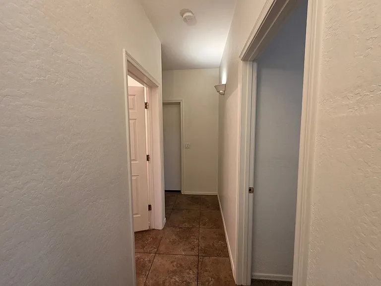 525 N Miller Rd #123 — Photo 11