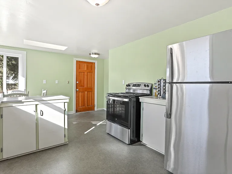 12819 Ashworth Ave N — Photo 15
