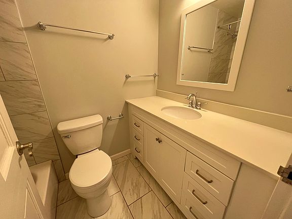 2nd image of 211 E Ohio St #2200