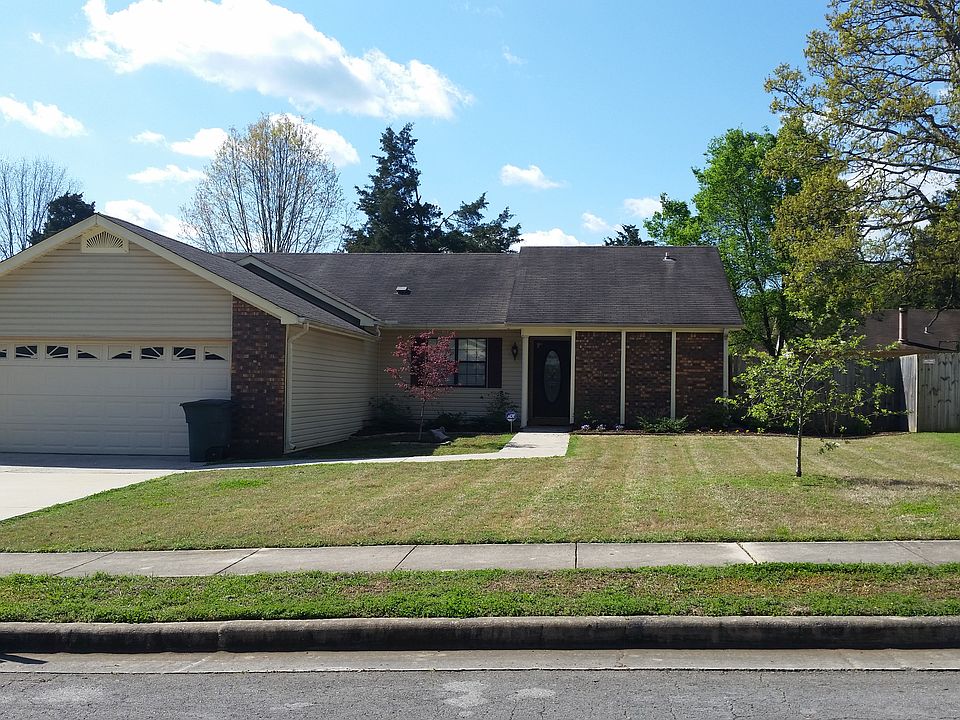 1st image of 1010 Shiloh St SE