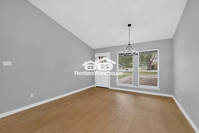 3945 Spoonwood Ln — Photo 6