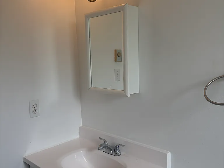 434 Palace Rd #14B — Photo 6