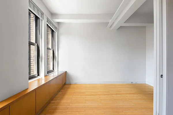 Rented by UbiQ NY | media 13