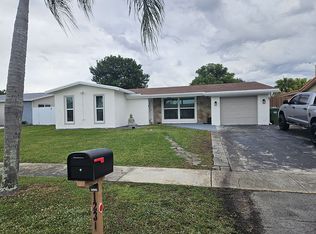 1231 NW 89th Ter, Pembroke Pines, FL 33024