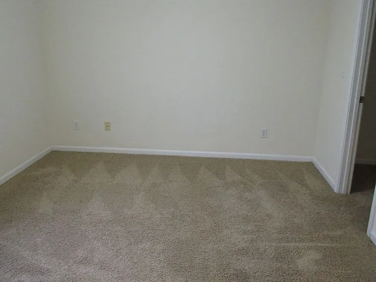 4402 - 4404 Jeana Court — Photo 38
