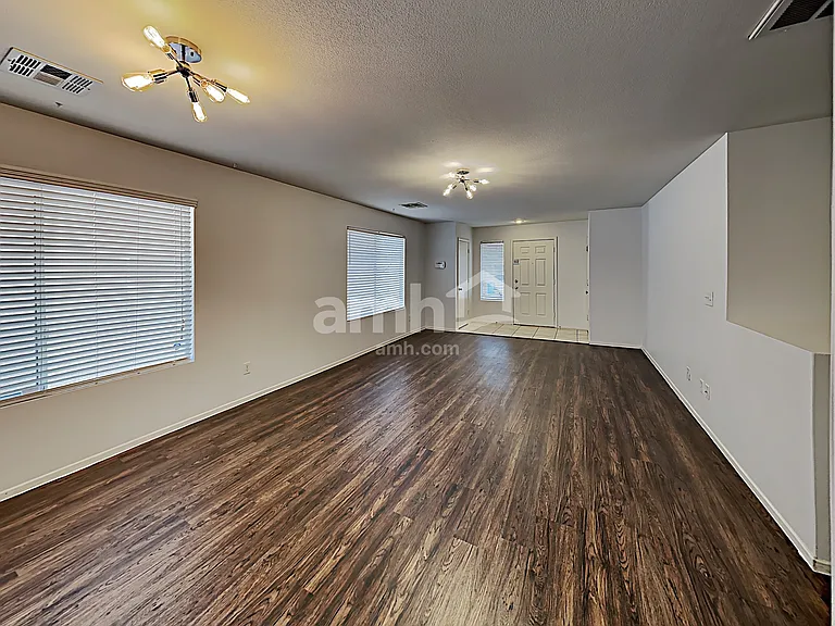11020 Rossi Ave — Photo 6