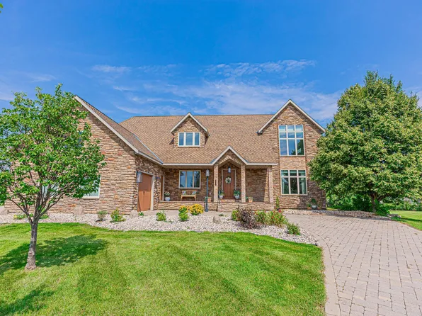 6132 18th St S, Fargo, ND 58104